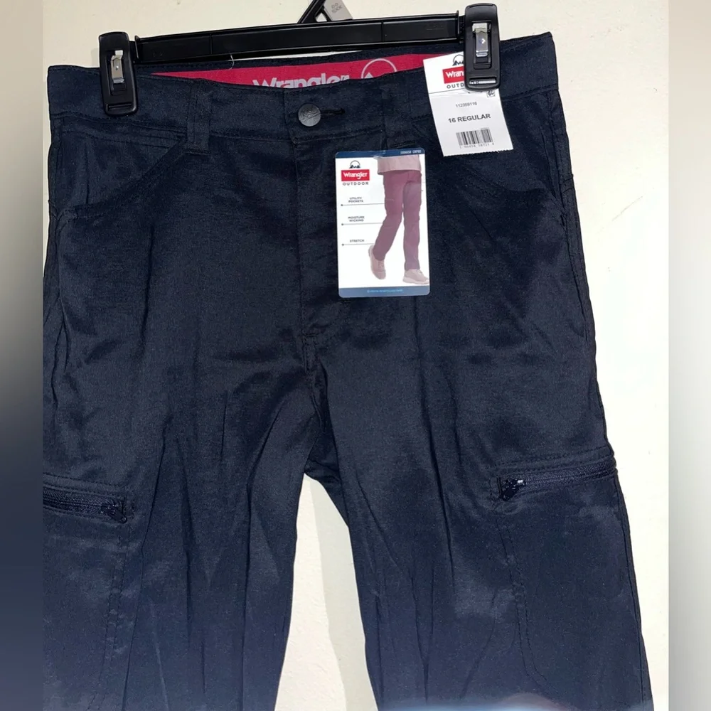 Wrangler Men's Dark Cargo Pants size (16 Regular)